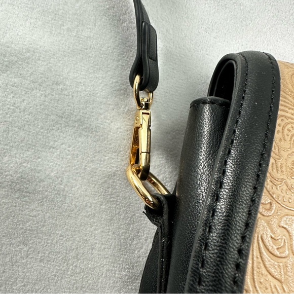Darcy Marks London Embossed Purse Floral Crossbody Western Modern Classic Gold - Picture 6 of 13